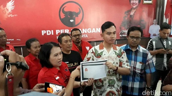 Pujian dan Suara Nyinyir Iringi Langkah Gibran Jadi Kader PDIP