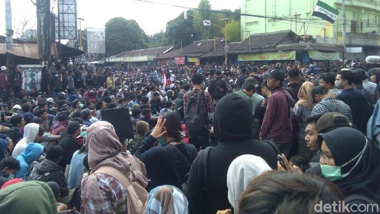 Gotong Keranda Mayat 'Save KPK', Massa Gejayan Memanggil: Innalillahi...