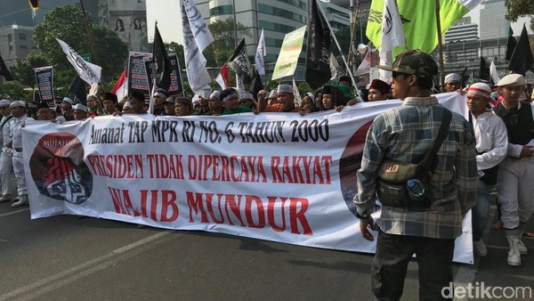 ..BEM Unair Minta Jokowi Hentikan Praktik Buruk Pelanggaran Konstitusi dan Demokrasi