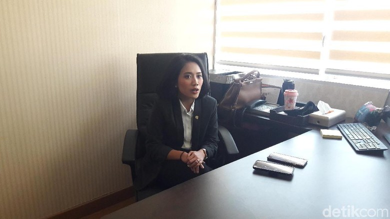 anggota-dpr-baru-ini-rela-rogoh-kocek-pribadi-demi-perluas-ruangan-staf