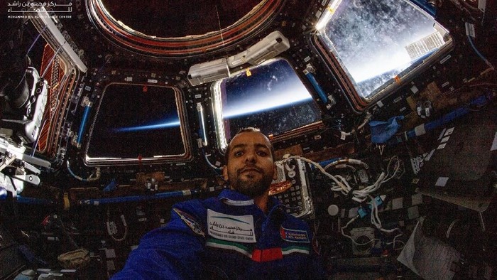 Mengenal Astronot Pertama Arab yang Yakinkan Bumi Bulat