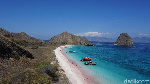 Labuan Bajo yang Bikin Penasaran

