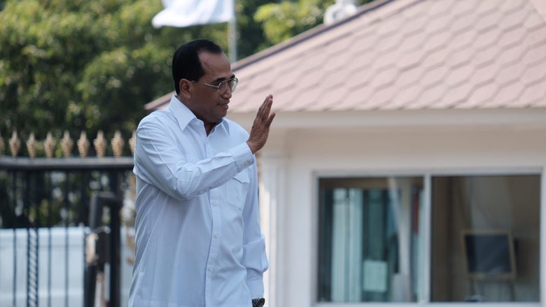 Kabinet Jokowi 88%: Calon Menteri Profesional 15 Orang, Politikus 14 Orang