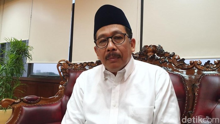 Wamenag Tepis Tulisan Prof Greg Fealy soal Pemerintah Jokowi Anti-Islam