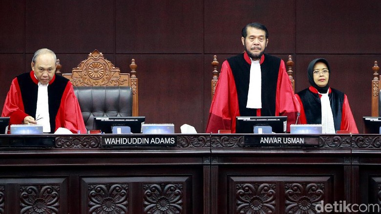 salah-nomor-uu-gugatan-mahasiswa-ke-uu-kpk-baru-tidak-diterima-mk