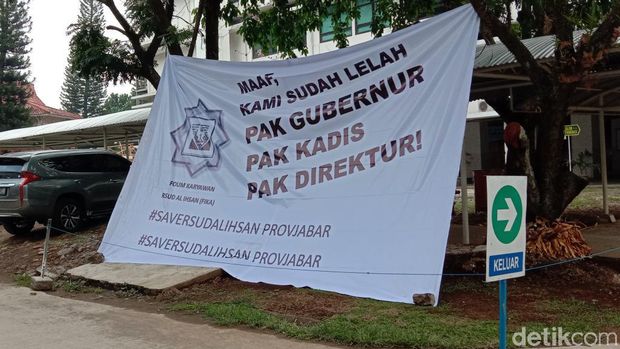 Ratusan Pegawai RSUD Al-Ihsan Demo Tuntut Transparansi Pemprov Jabar