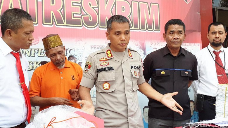 Pria di Sulsel Jualan Kartu Masuk Surga, Harganya Mulai Rp 10 Ribu