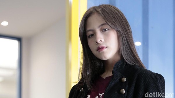 Zara Adhisty Juga Disorot karena Tanda Merah di Leher