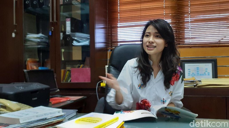 Mengenal Lebih Dekat Risa Santoso Inspirasi Wanita Indonesia Dari Dunia Akademik