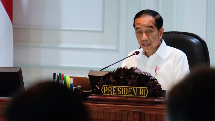 Minta 1 Juta Mobil Diekspor, Jokowi: Caranya Nggak Mau Tahu!