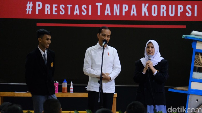Anak SMK Bertanya Kenapa Koruptor Tak Dihukum Mati, Jokowi Menjawab