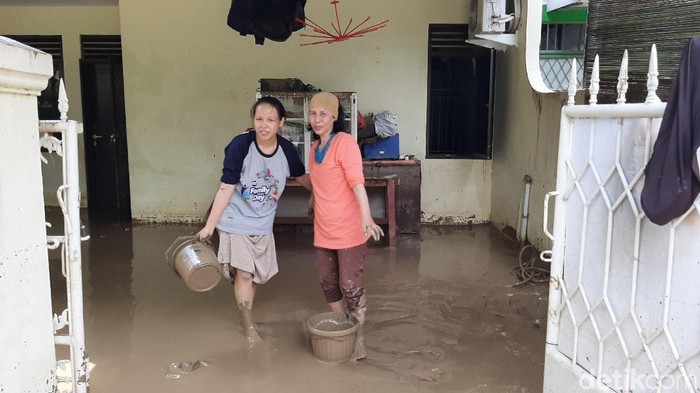 Warga Kemang IFI Graha Bekasi: Banjir Tahun Ini Paling Parah 