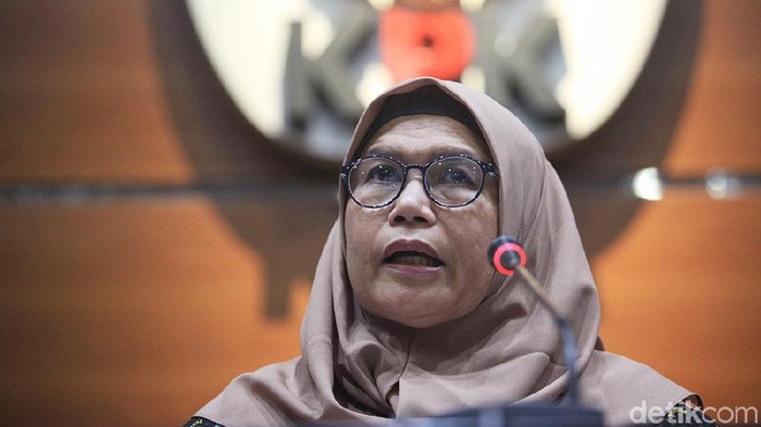 Lili Pintauli 'Cuma' Dipotong Gaji Rp 1,85 Juta, Tunjangannya Ratusan Juta