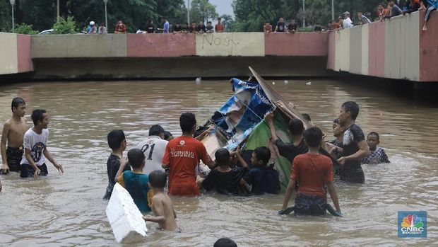 Seperti 'Enemy of The State' Kenapa Semua Serang Anies?