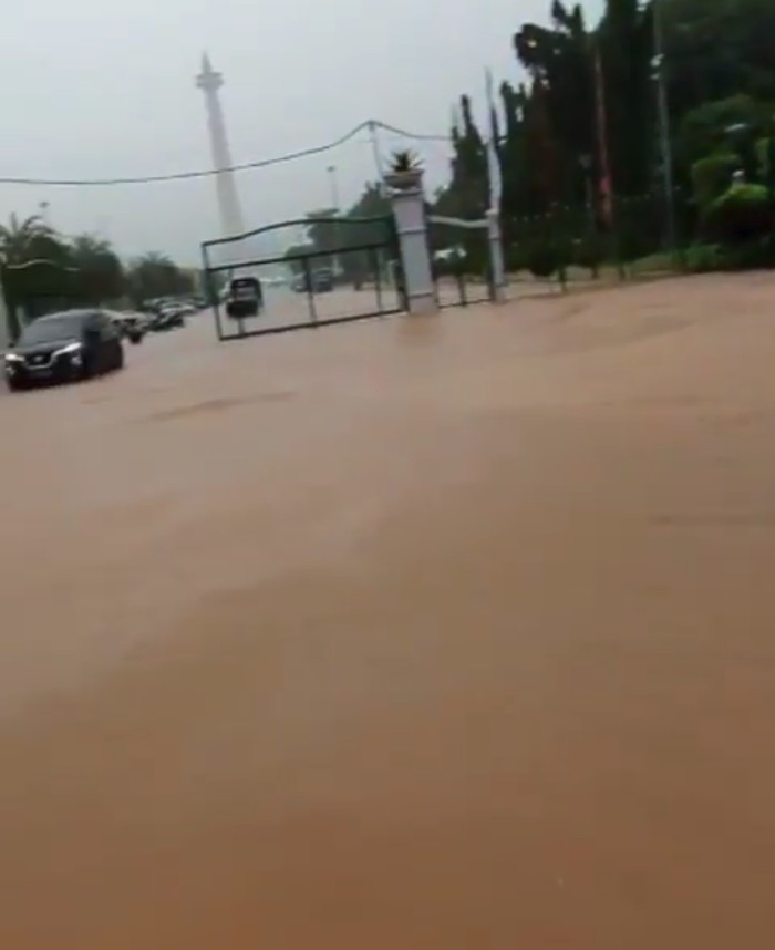 Sekda DKI Omeli Dishub Pengunggah Video Banjir Pintu Monas Depan Istana 