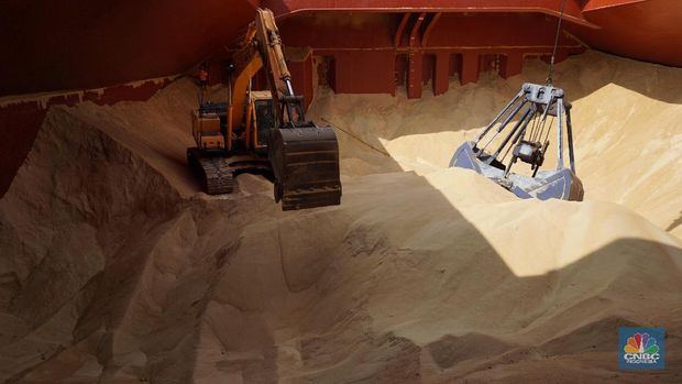 Gula Hampir Rekor, Pintu Impor Dibuka Lebar