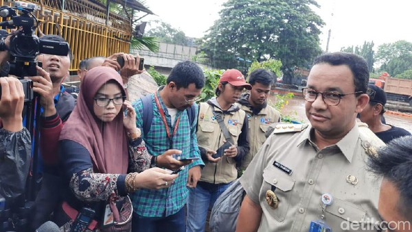 Jakarta Dikepung Banjir, Gubernur Anies: Kami Kerja Sejak Dini Hari