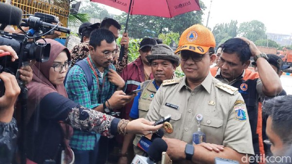Soal Penanganan Banjir Hari Ini, Anies: Izinkan Kami Bekerja