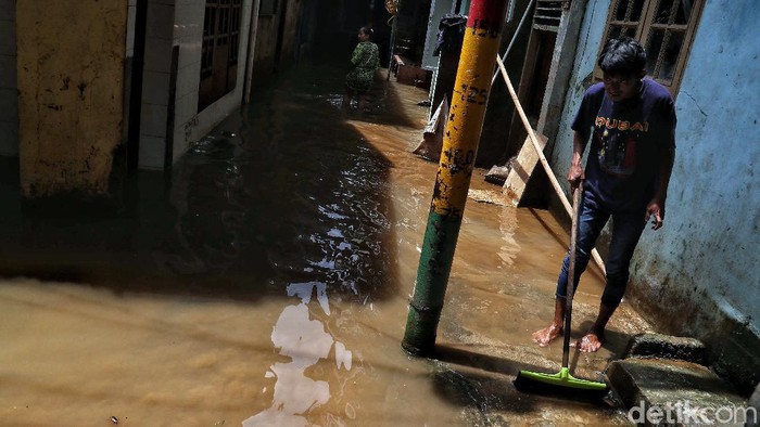 Titik Banjir di Jakarta Bertambah Jadi 56 RT, 257 Warga Mengungsi