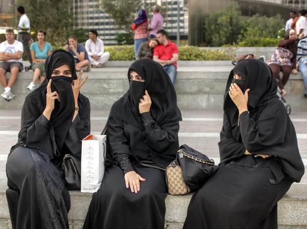 Pendiri Niqab Squad: Bercadar Melakukan Kejahatan Itu Oknum, Tak Paham Ilmu