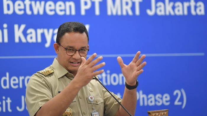 Anies Wajibkan Penumpang TransJ-MRT-LRT Pakai Masker Mulai 12 April