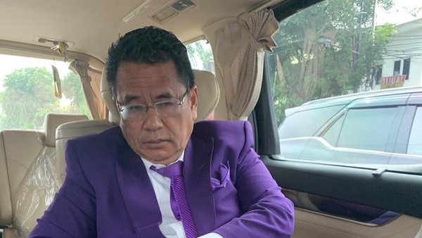 Hotman Paris Bertanya Cara Hindari Godaan Wanita Cantik ke Aa Gym