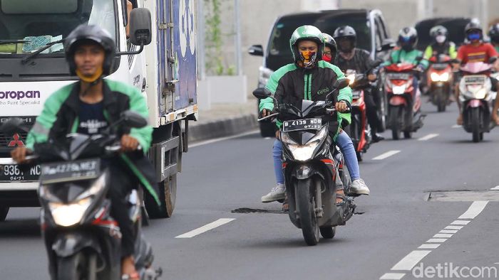 Pak Menhub, Jadi Kapan Ojol Boleh Angkut Penumpang Lagi?