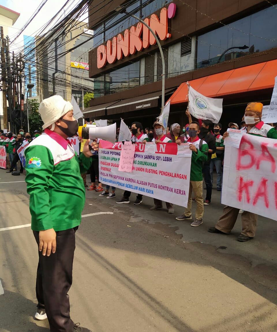 Dunkin' Donuts Tumbang: Tak Bayar THR & Potong Gaji Karyawan