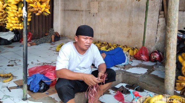 suara-pedagang-pasar-minggu-takut-jualan-saat-corona-tapi-butuh-uang