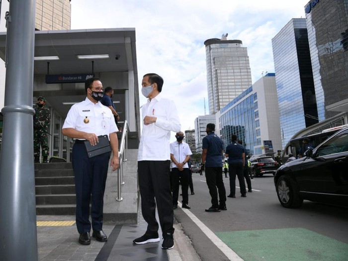 Rapat Bareng Jokowi, Anies Ngaku Tak Bisa Sampaikan Aspirasi soal UU Ciptaker
