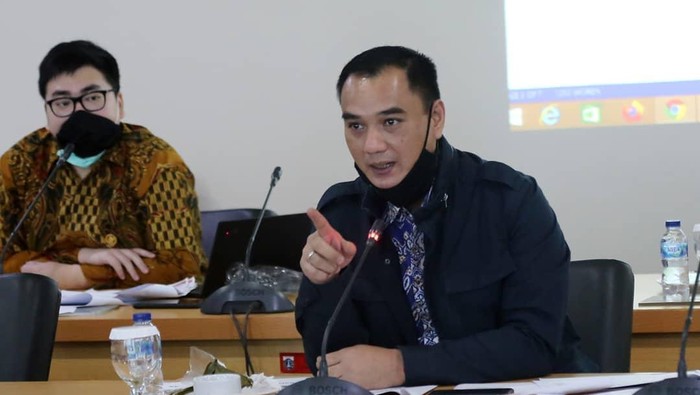 jakarta-psbb-total-golkar-keputusan-anies-tidak-tepat
