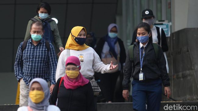 10 Tahun Jokowi Jadi Presiden: Kelas Menengah Turun Kasta