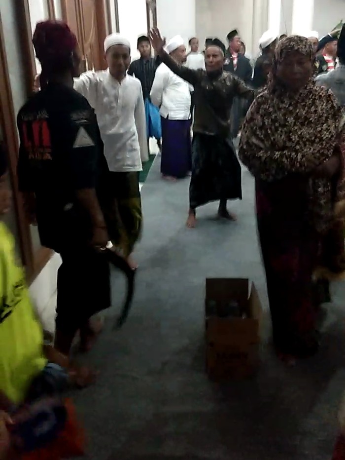 Dua Polisi Disekap Santri Ponpes di Sampang