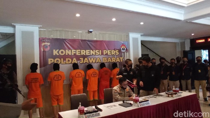  Pelempar Molotov ke Markas PDIP Bogor Berstatus Anggota Anti Teror FPI 