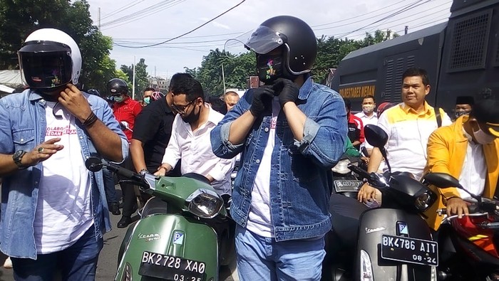 Naik Vespa, Bobby Nasution Daftar Cawalkot ke KPU Medan