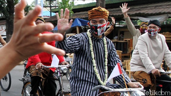 Gibran-Teguh Menang Pilkada Solo Versi Quick Count Charta Politika
