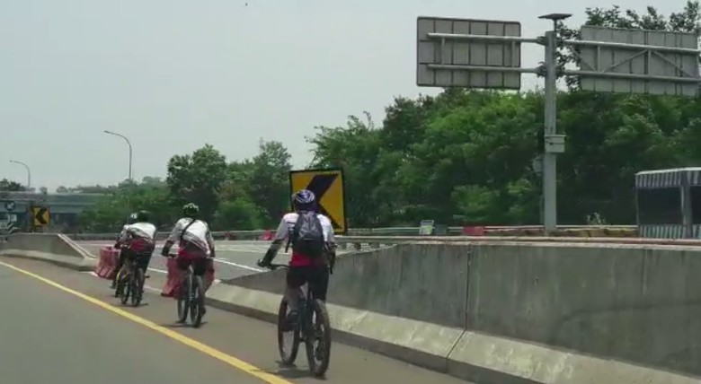 Sepeda Lawan Arah di Tol, Jasa Marga: Jalan Tol Bahaya buat Roda Dua