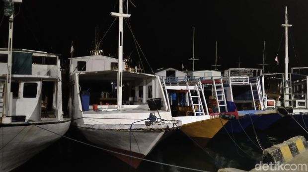 sunrise-terbaik-labuan-bajo-ada-di-laut