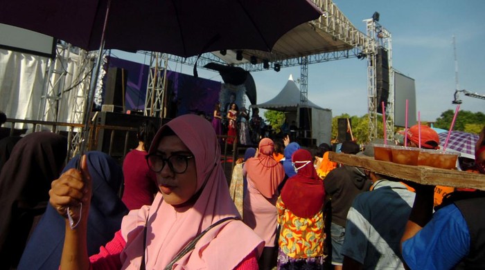 coc-reg-tegal-wakil-ketua-dprd-kota-tegal-gelar-dangdutan-di-tengah-pandemi