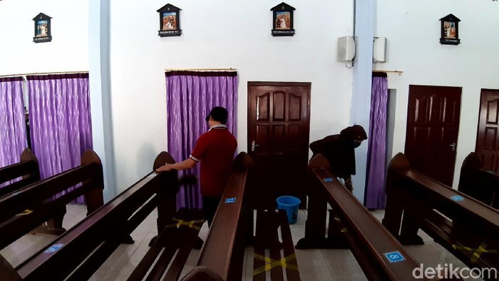 &#91;Coc Reg. Semarang&#93; Adem Banget, Warga Semarang Bahu Membahu Bersihkan Masjid-Kapel