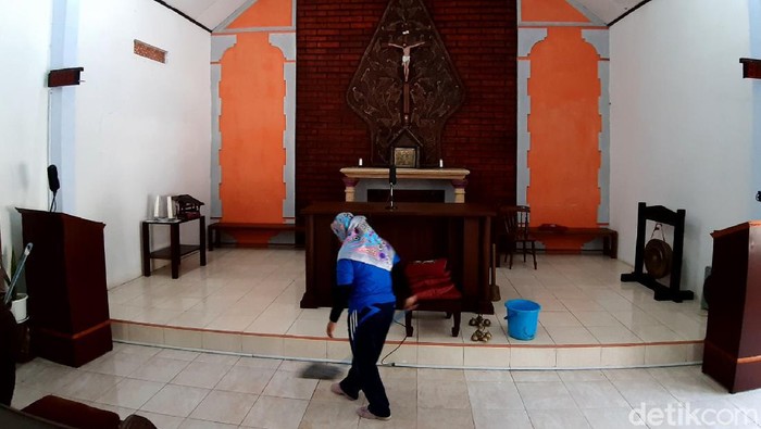 &#91;Coc Reg. Semarang&#93; Adem Banget, Warga Semarang Bahu Membahu Bersihkan Masjid-Kapel