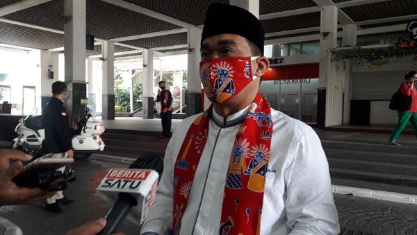 disebut-tak-konsisten-awasi-kerumunan-dki-minta-maulid-digelar-virtual