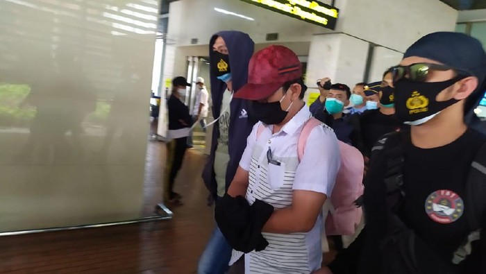 ditangkap-polisi-ini-penampakan-tersangka-pelecehan-di-bandara-soetta