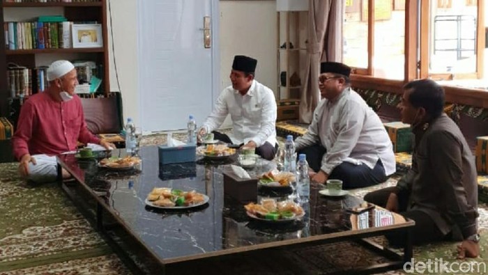 coc-reg-solo-kepala-bnpt-sambangi-ponpes-dan-ulama-di-solo-ada-apa