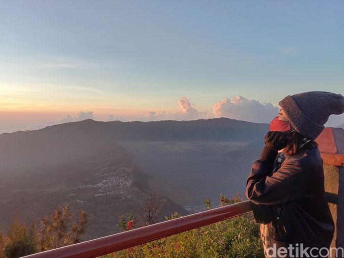 &#91;Coc Reg. Bromo&#93; Menjemput Matahari di Penanjakan Bromo 1, Indah Sekali