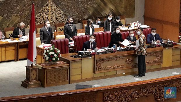 Tok! DPR Sahkan RUU Omnibus Law Cipta Kerja Jokowi Jadi UU