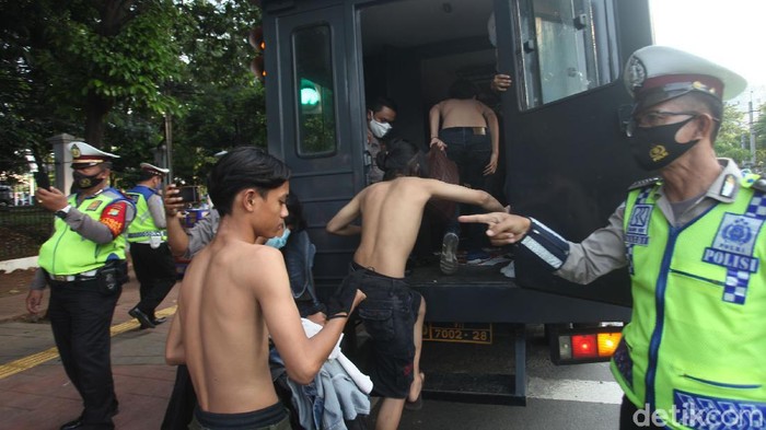Terungkap 'Undangan' Demo di Balik Penangkapan Puluhan Pelajar