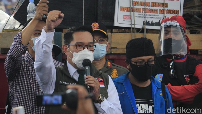 Ridwan Kamil Surati Jokowi Teruskan Suara Buruh Tolak Omnibus Law