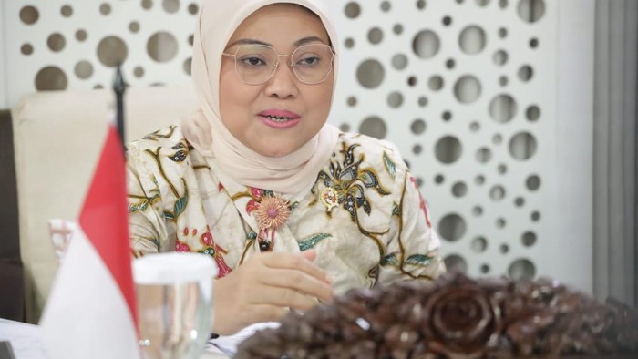 Menaker Ida Fauziyah Positif COVID-19