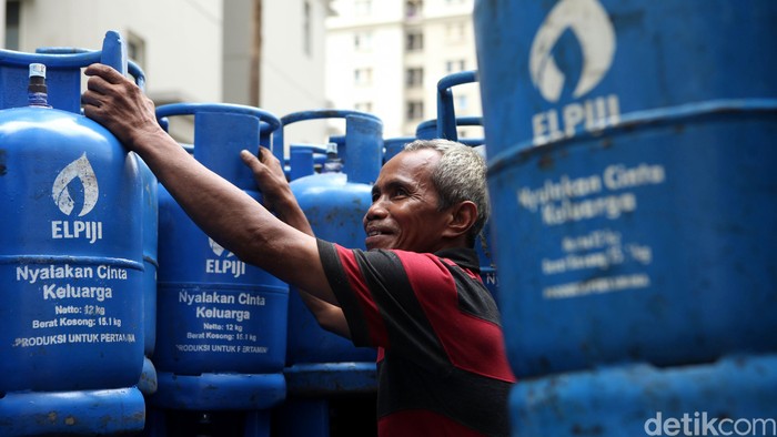 Emak-emak Jangan Panik! Harga LPG Naik Mengikuti Harga Minyak Goreng dan Telor